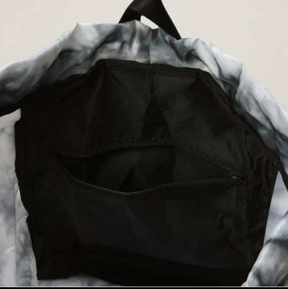 Victoria Secret fanny/backpack convertible - Picture 4 of 5